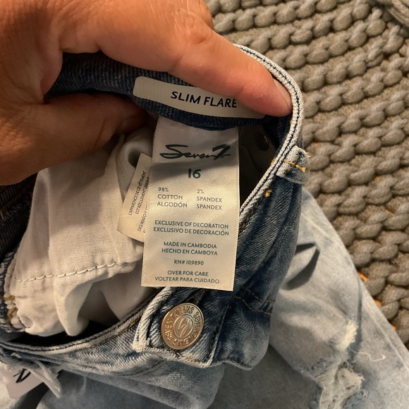 Women's Light Blue Distressed Jeans - Picture 7 of 16